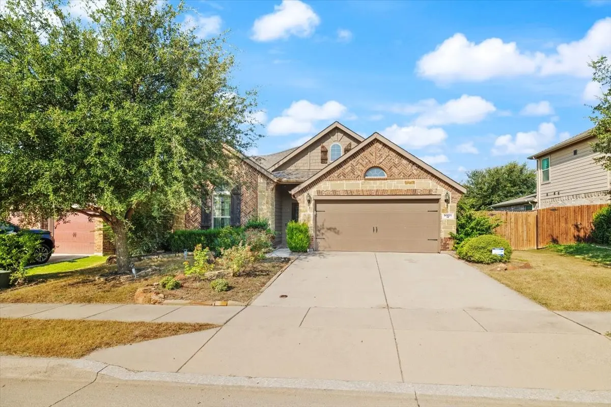 9921 Chrysalis Drive, Fort Worth, TX 76131 - Image #1