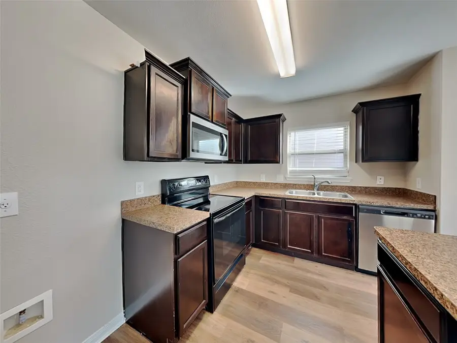 1334 Barrel Drive, Dallas, TX 75253 - Image #2