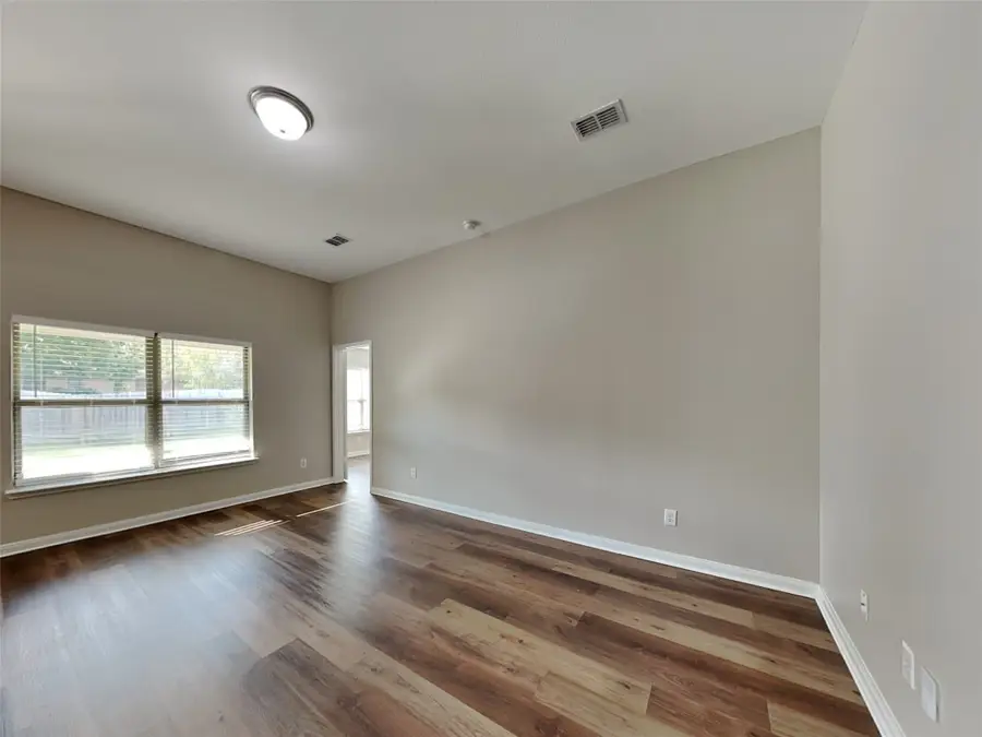 1334 Barrel Drive, Dallas, TX 75253 - Image #3