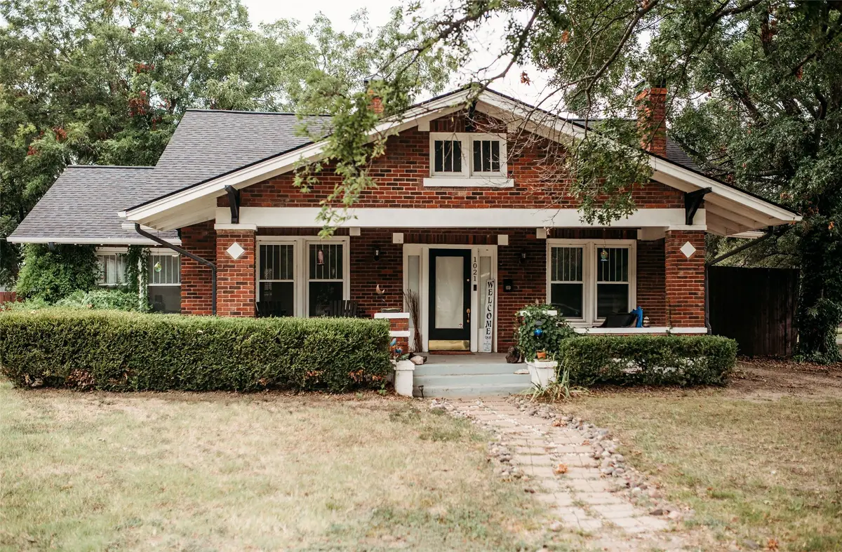 1021 Park Avenue, Bonham, TX 75418 - Image #1