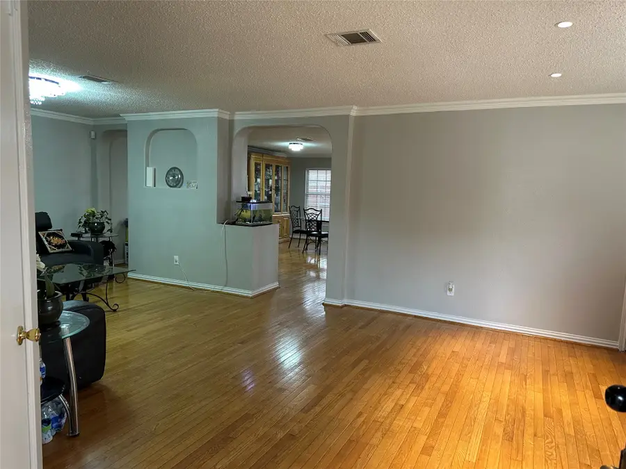 2044 Talon Drive, Lewisville, TX 75077 - Image #3