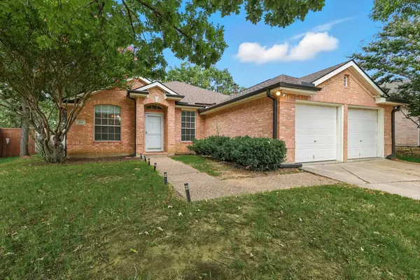 804 Saddleback Lane, Flower Mound, TX 75028