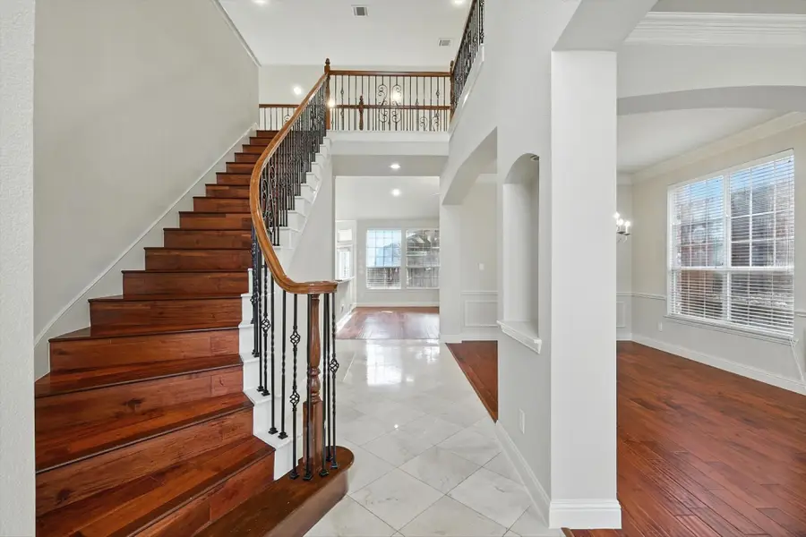 9126 Jasmine Lane, Irving, TX 75063 - Image #3