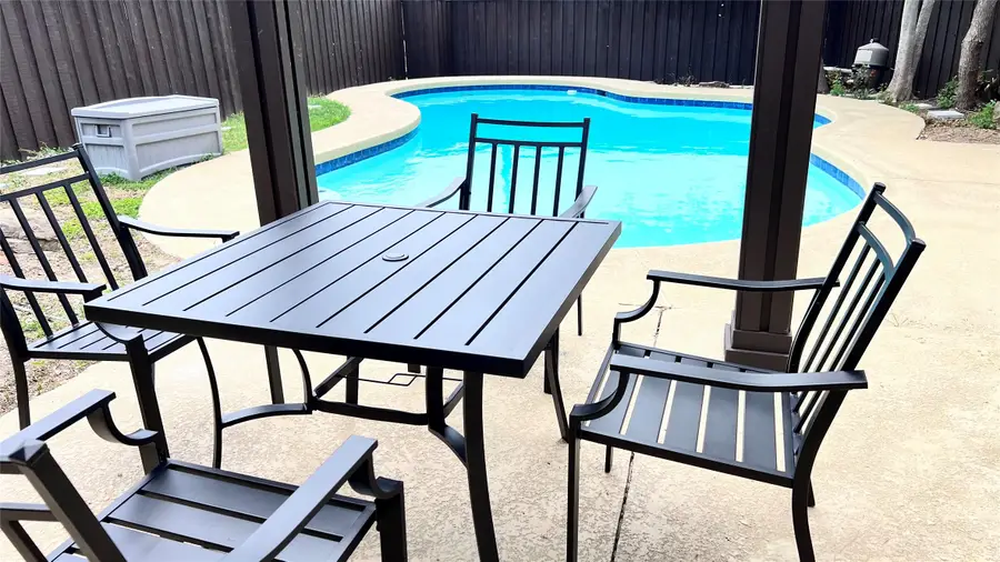 1707 Dogwood Drive, Carrollton, TX 75007 - Image #3