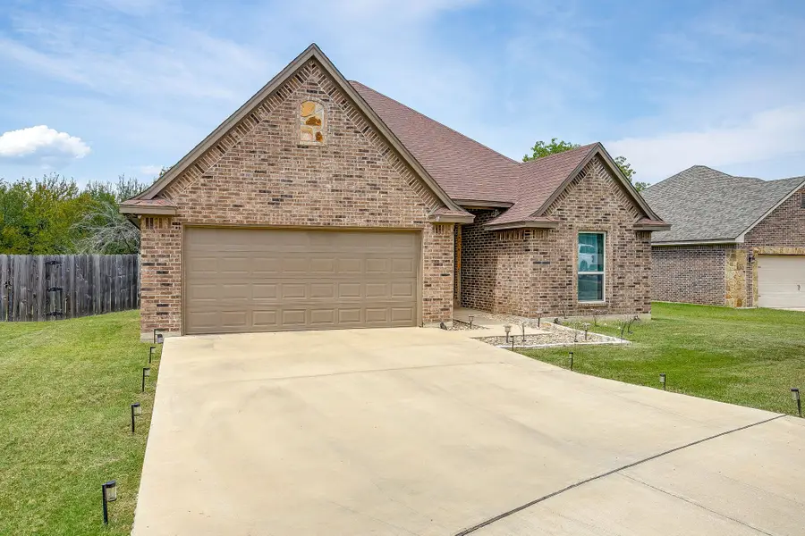 2313 Springhill Court, Mineral Wells, TX 76067 - Image #3