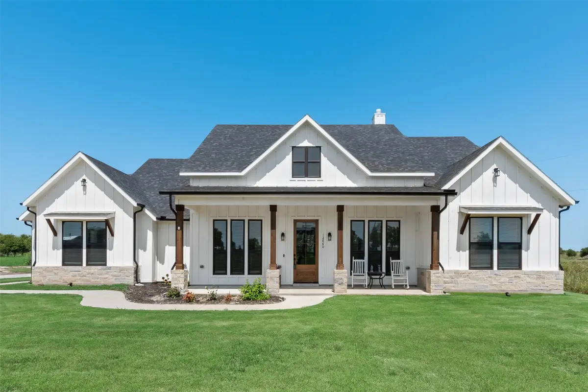 12880 Pruett Road, Krum, TX 76249 - Image #1