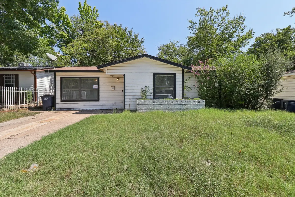 3775 Castleman Street, Fort Worth, TX 76119 - Image #1