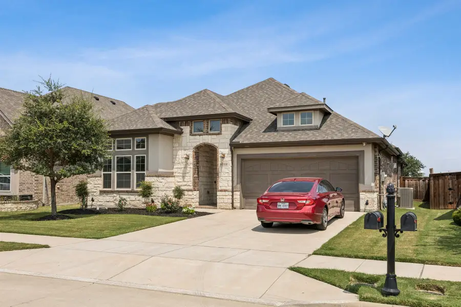 10108 Haversham Drive, Fort Worth, TX 76131 - Image #2