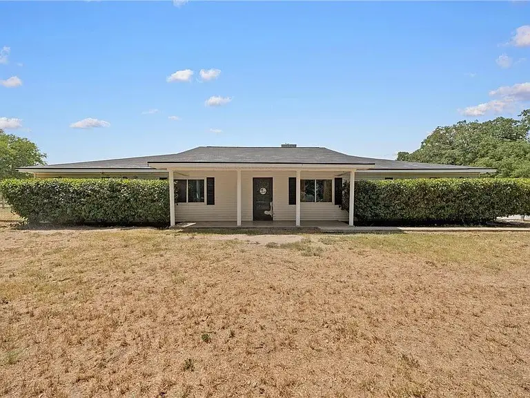 521 Wood, Axtell, TX 76624 - Image #1