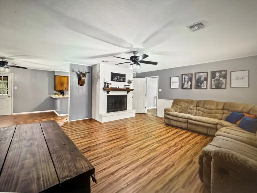 521 Wood, Axtell, TX 76624 - Image #2