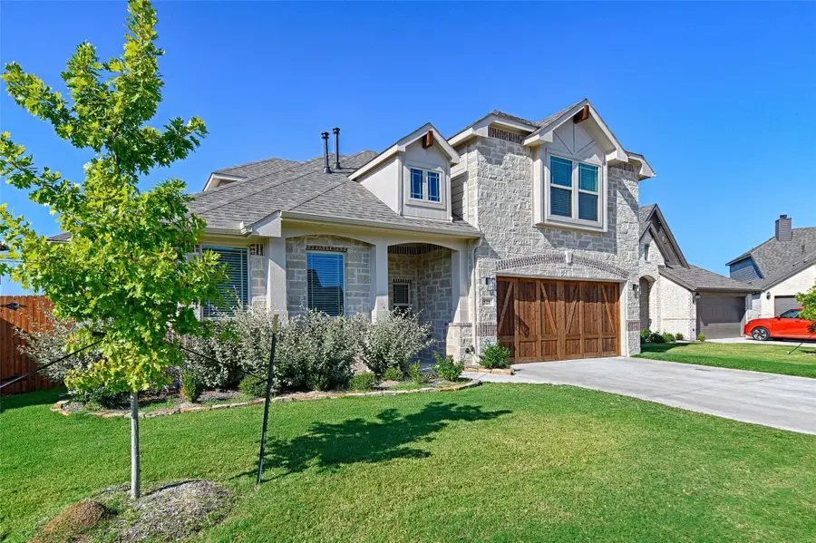 521 Livia Street, Burleson, TX 76028 - Image #2