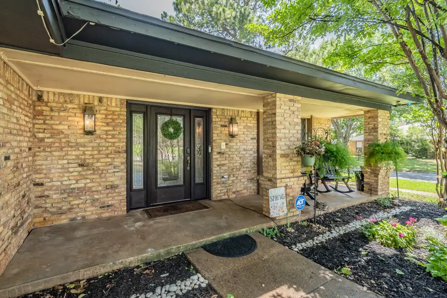 2211 Midhurst Drive, Arlington, TX 76013 - Image #3