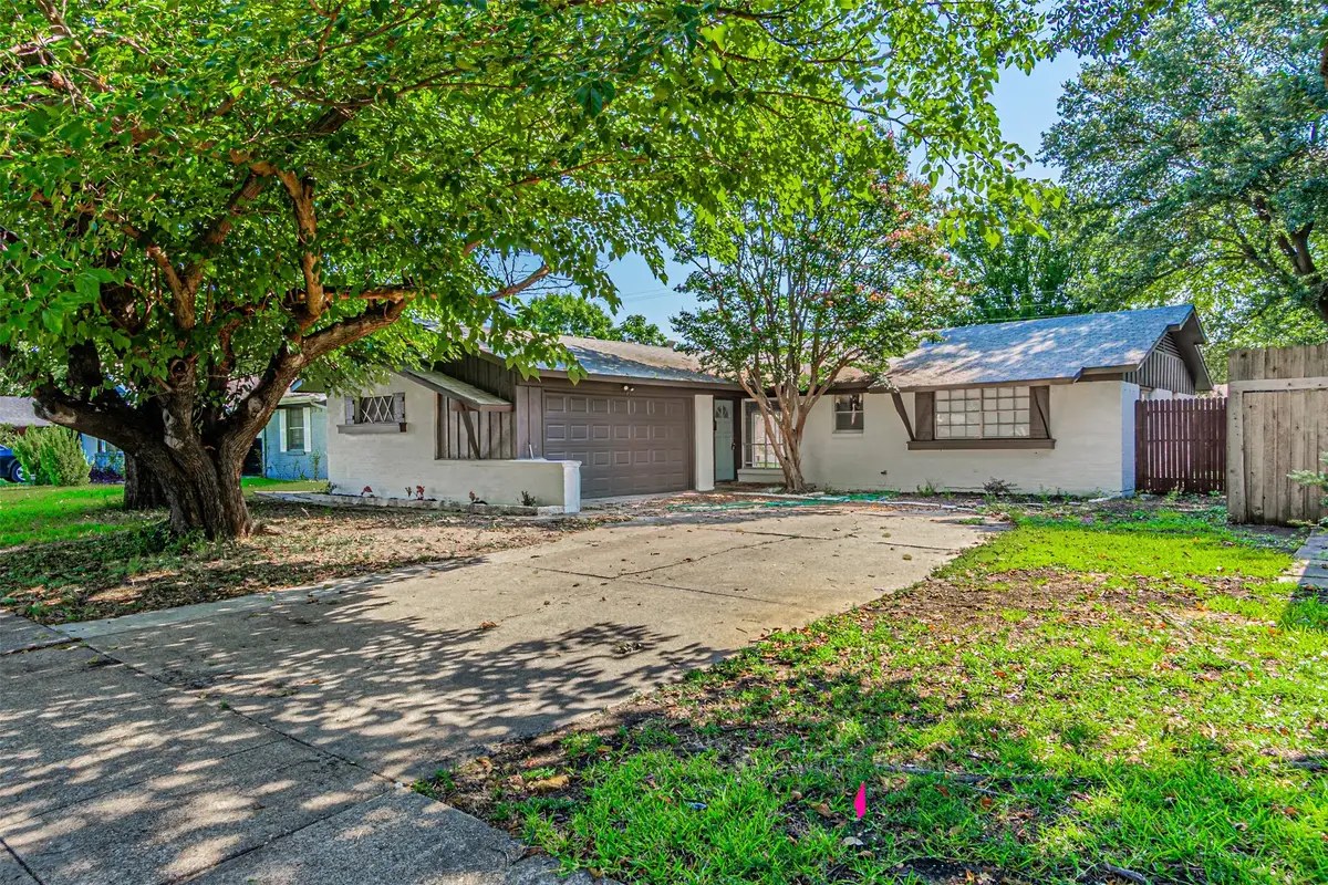 1018 Mccallum Drive, Garland, TX 75042 - Image #1