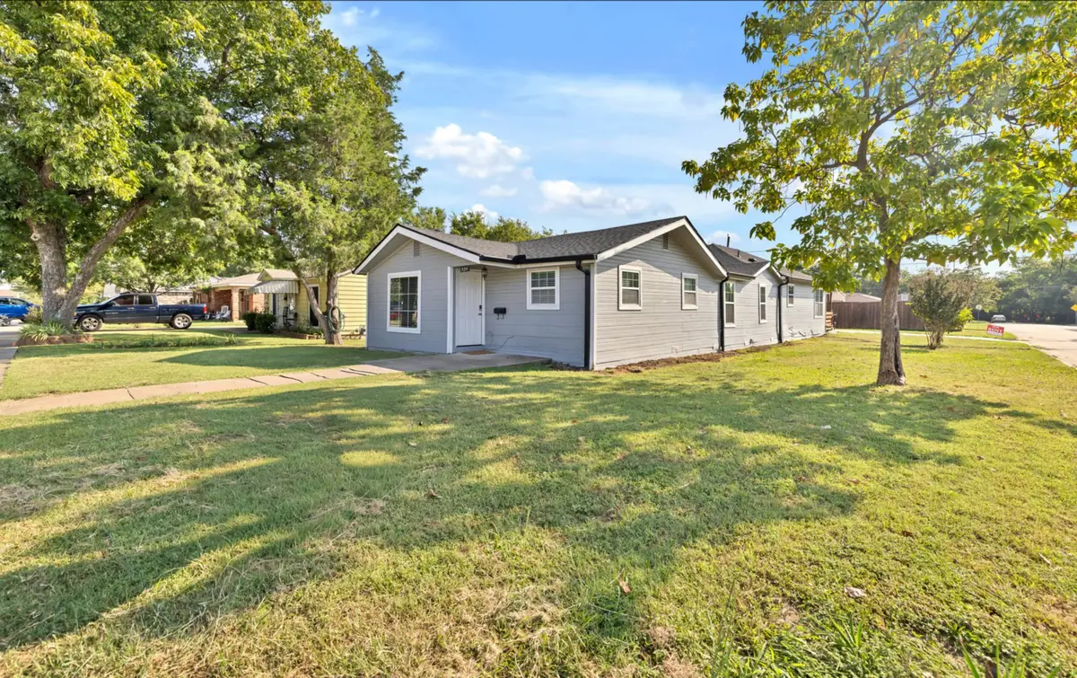 530 2nd Street, Grand Prairie, TX 75051 - Image #1