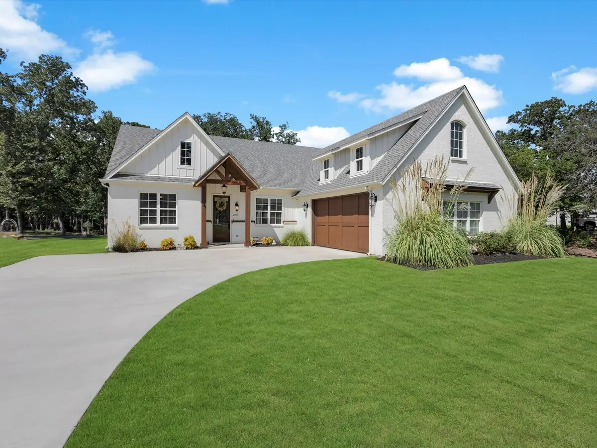 288 Scenic Wood Drive, Reno, TX 76020 - Image #1