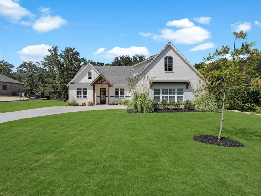 288 Scenic Wood Drive, Reno, TX 76020 - Image #2