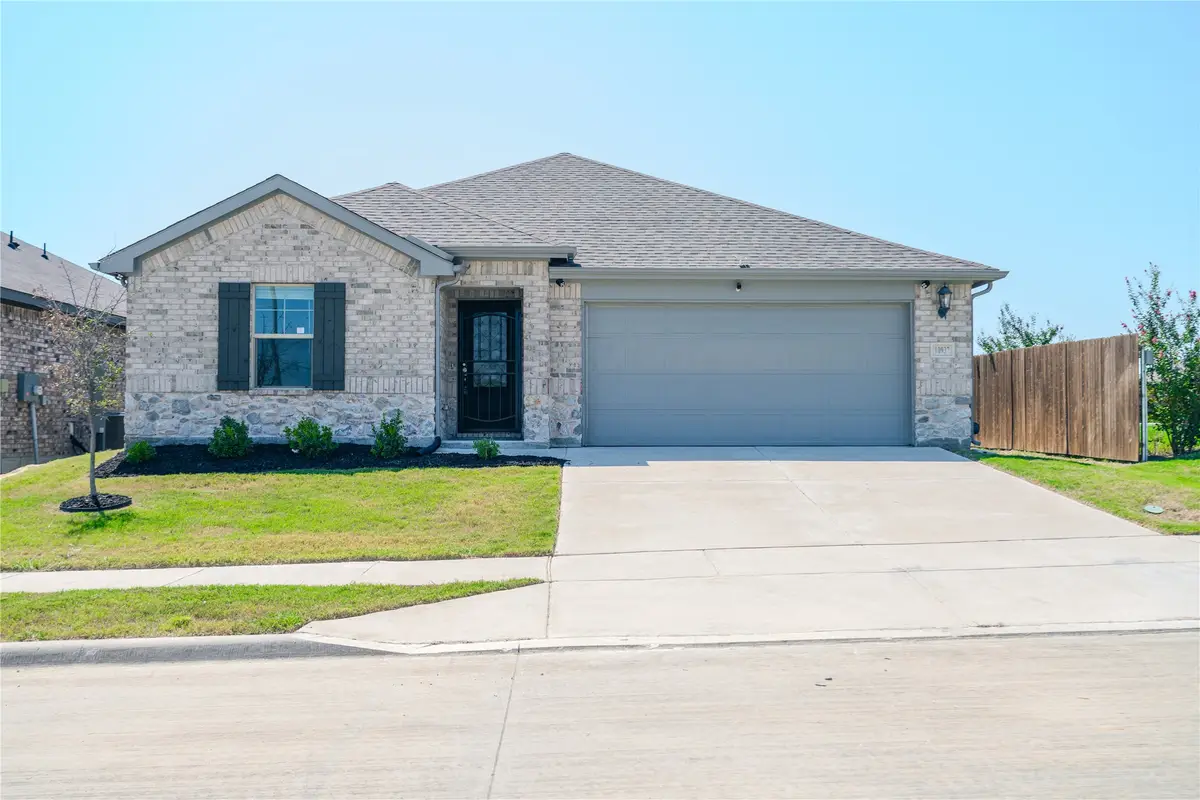 10937 Elata Drive, Fort Worth, TX 76108 - Image #1