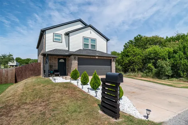 3516 Mulberry Drive, Granbury, TX 76048