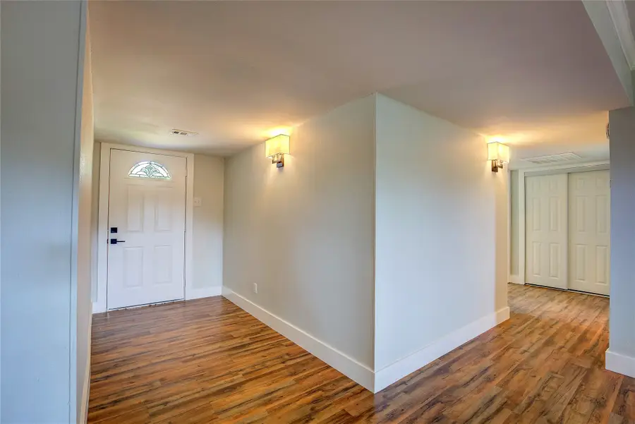 4237 Hartford Drive, Garland, TX 75043 - Image #3