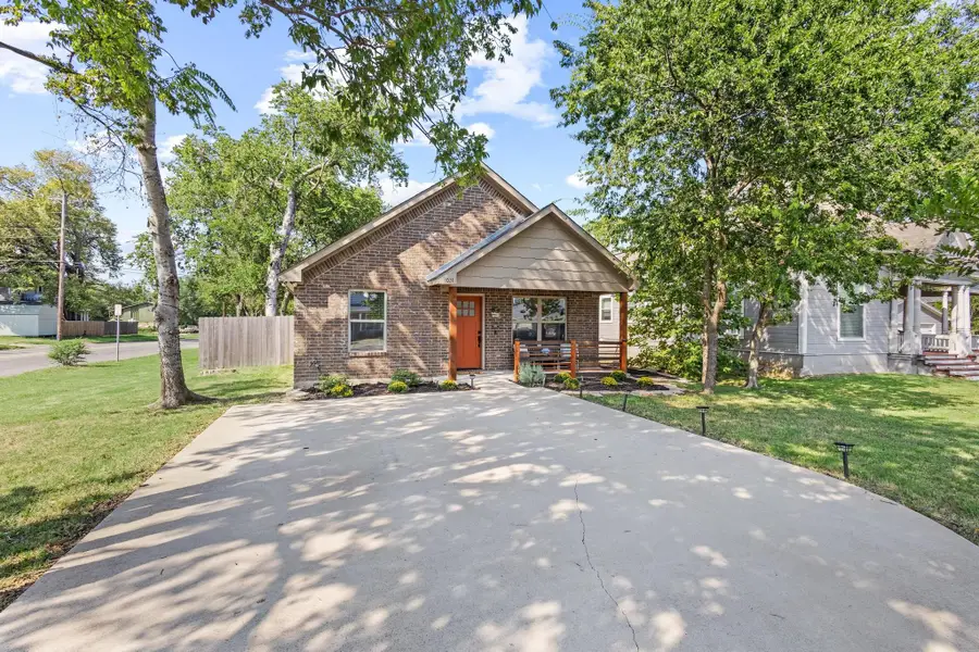 1031 W Gandy Street, Denison, TX 75020 - Image #3