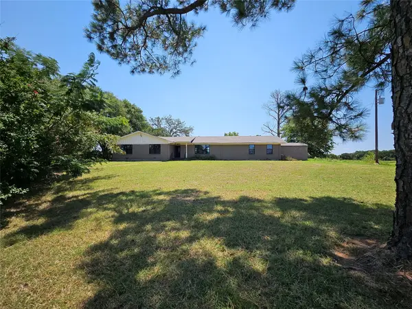 2100 E Fm 4, Cleburne, TX 76031