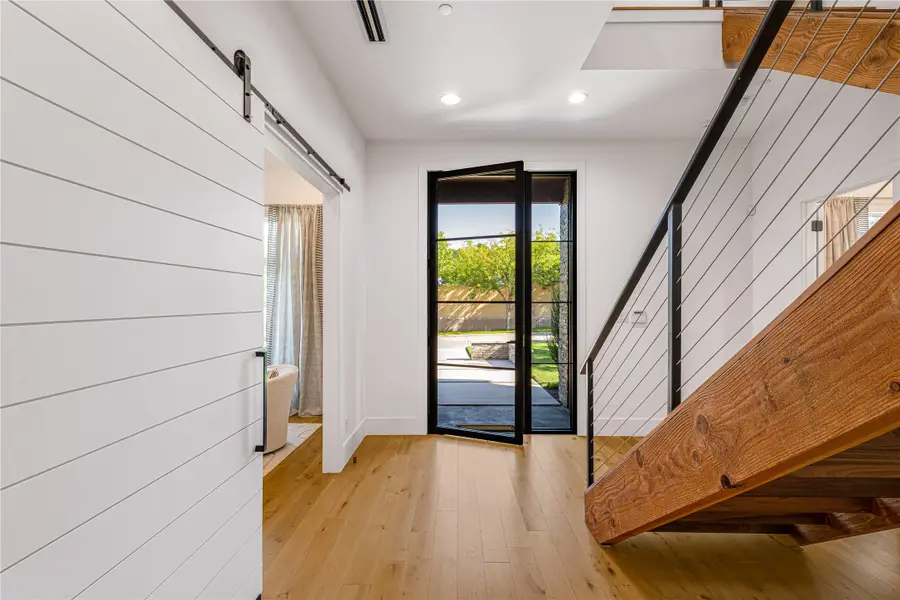 3233 Northwest Parkway, University Park, TX 75225 - Image #2