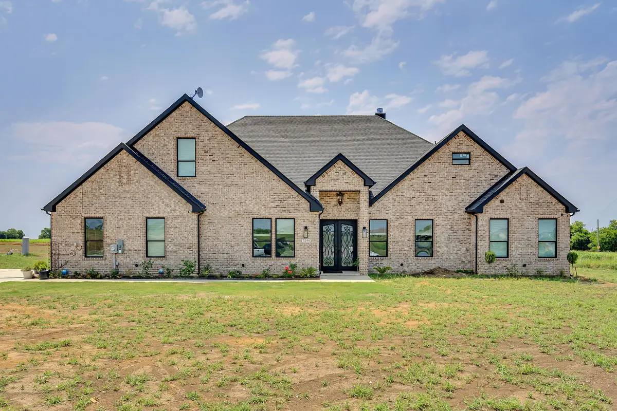 7299 Tom Trail, Krum, TX 76249 - Image #1