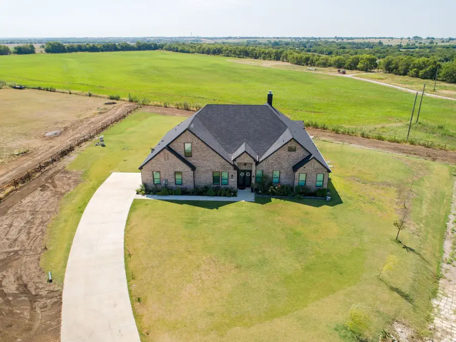 7299 Tom Trail, Krum, TX 76249 - Image #3
