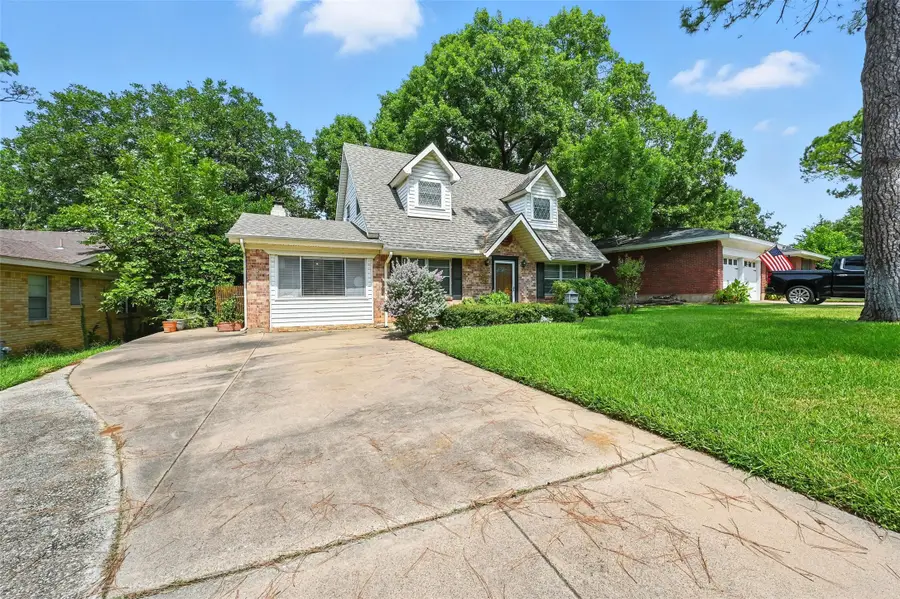 2004 Valley Lane, Arlington, TX 76013 - Image #3