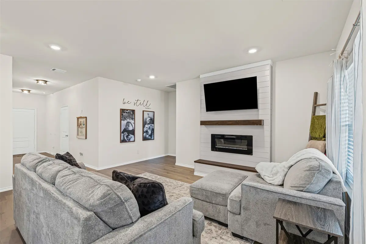 752 Amelia Court, Pilot Point, TX 76258 - Image #1