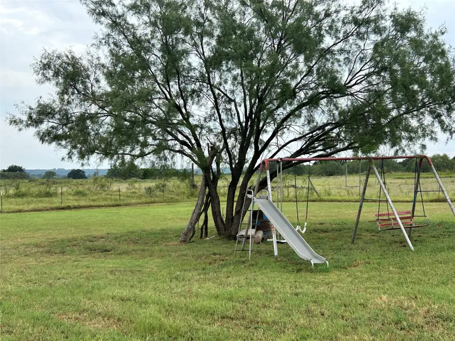 11602 Mitchell Bend Court, Granbury, TX 76048 - Image #2