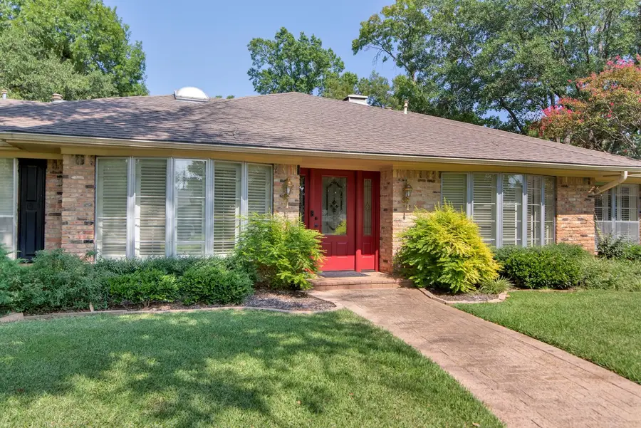 2521 Brookhaven Drive, Denison, TX 75020 - Image #2