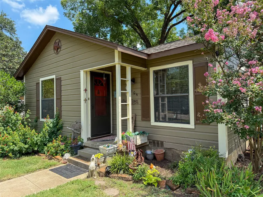 104 Dixon Street, Cleburne, TX 76033 - Image #3