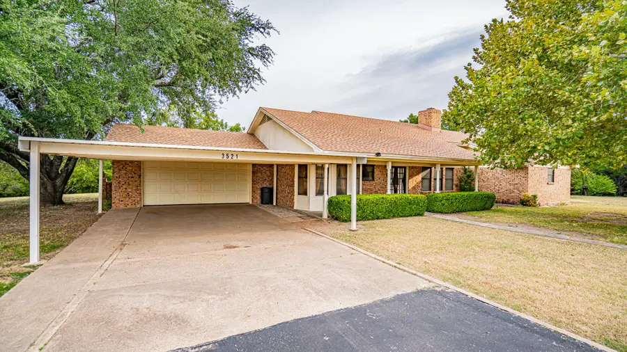 3521 Peak Road, Granbury, TX 76048 - Image #3