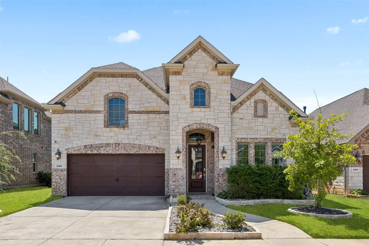 2303 Mcmullin Drive, Euless, TX 76040 - Image #1