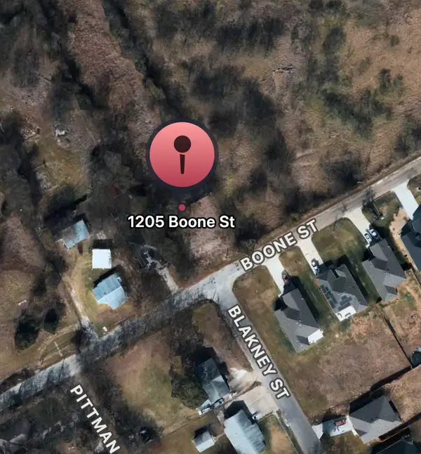 1205 Boone Street, Cleburne, TX 76031