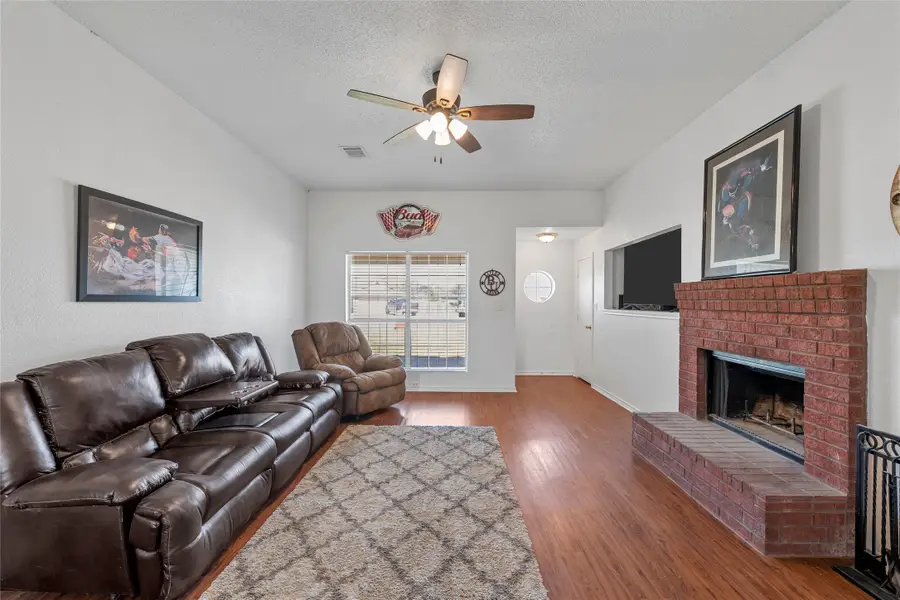 1310 Saratoga, Bellmead, TX 76705 - Image #2