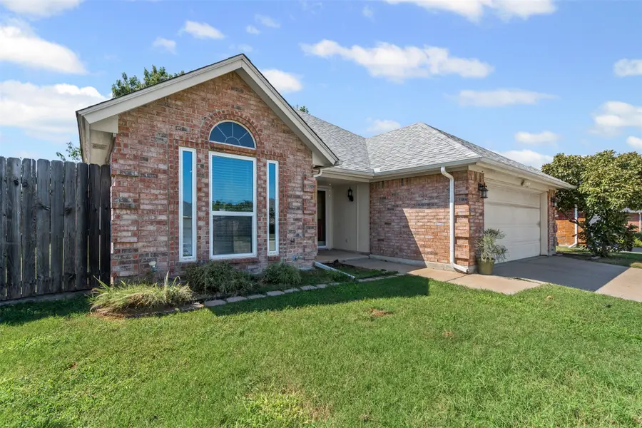 3509 Tommy Hays Drive, Haltom City, TX 76117 - Image #2