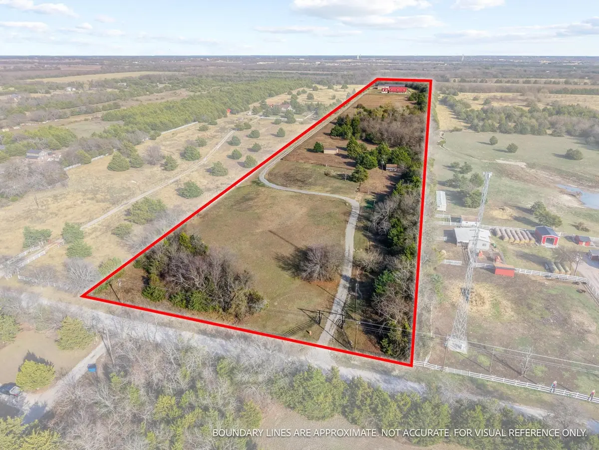 12488 Eastline Road, Trenton, TX 75490 - Image #1