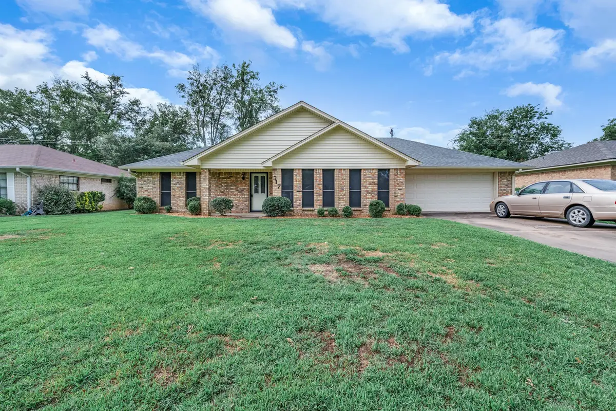 317 Hollie Circle, Sulphur Springs, TX 75482 - Image #1