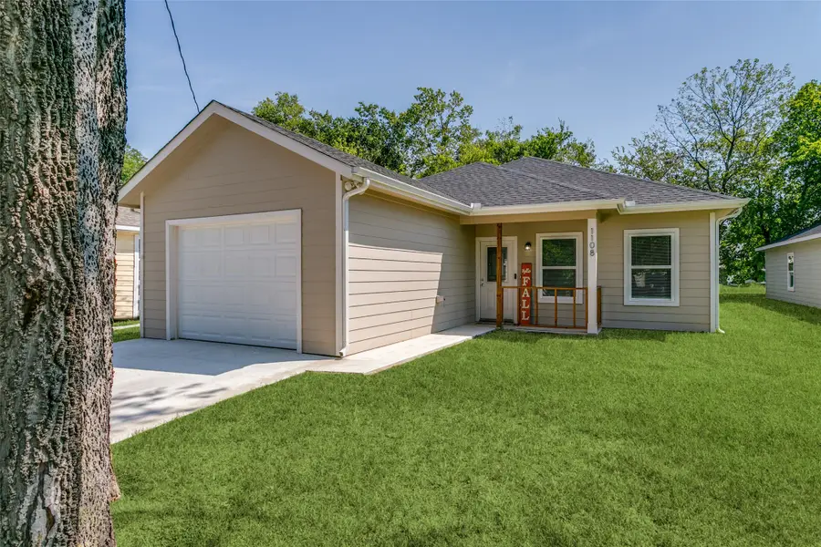 1108 S Morris Street, Gainesville, TX 76240 - Image #2