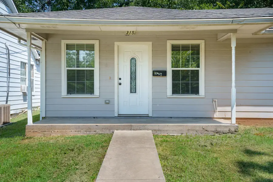 315 1/2 N Carr Avenue, Sherman, TX 75090 - Image #2