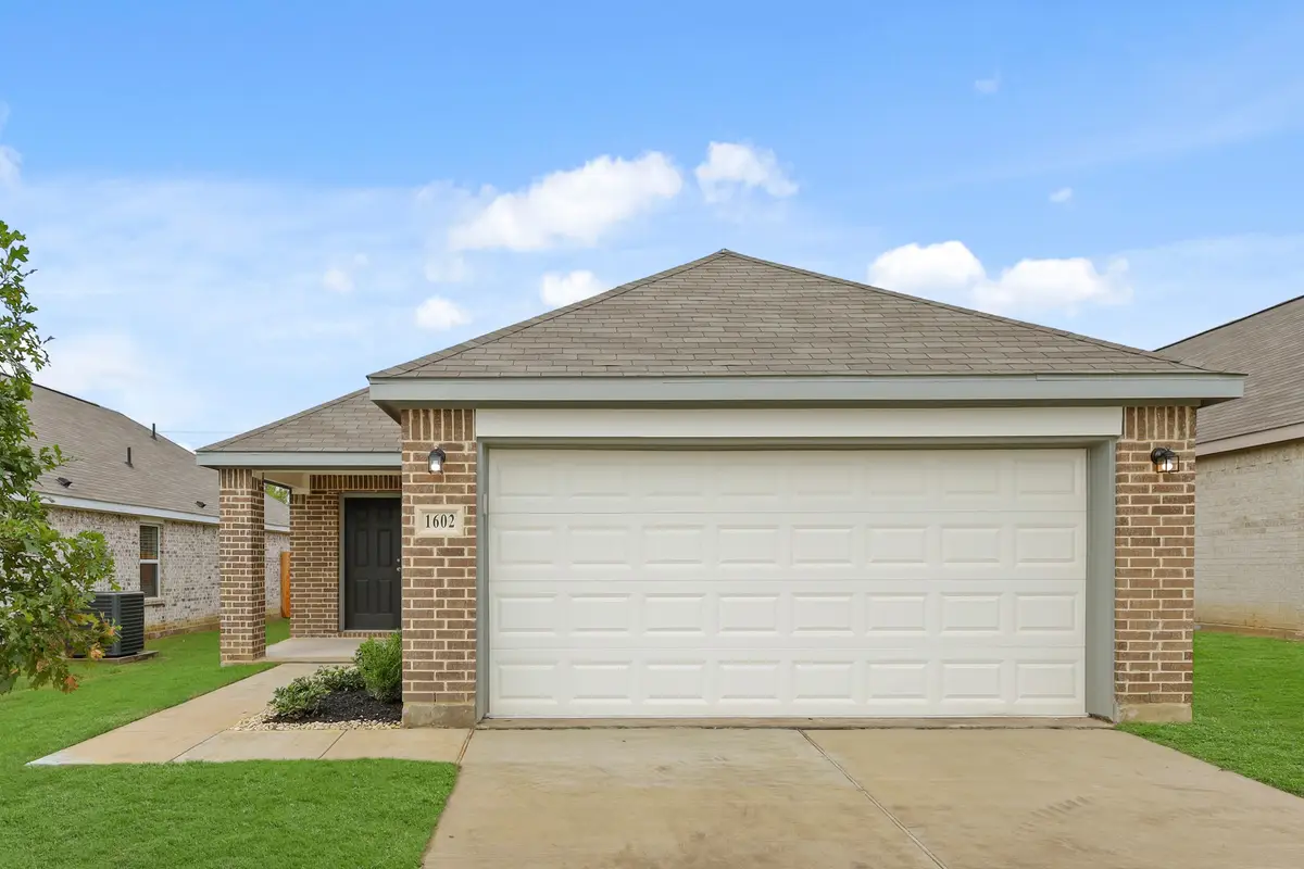 1602 Romans Road, Ennis, TX 75119 - Image #1