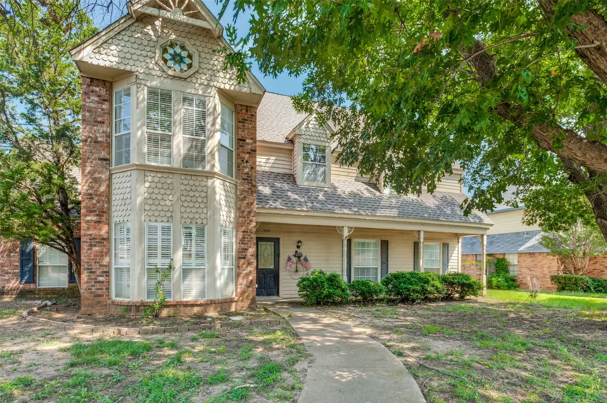 2311 Fall River Drive, Arlington, TX 76006 - Image #1