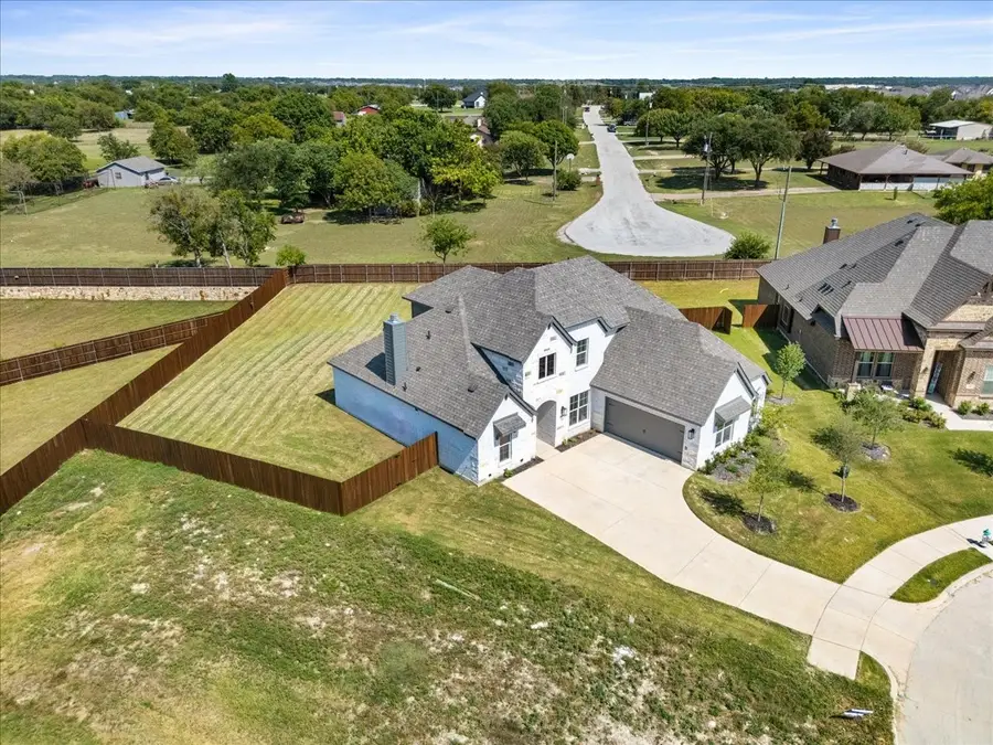 3817 Amber Road, Midlothian, TX 76065 - Image #3