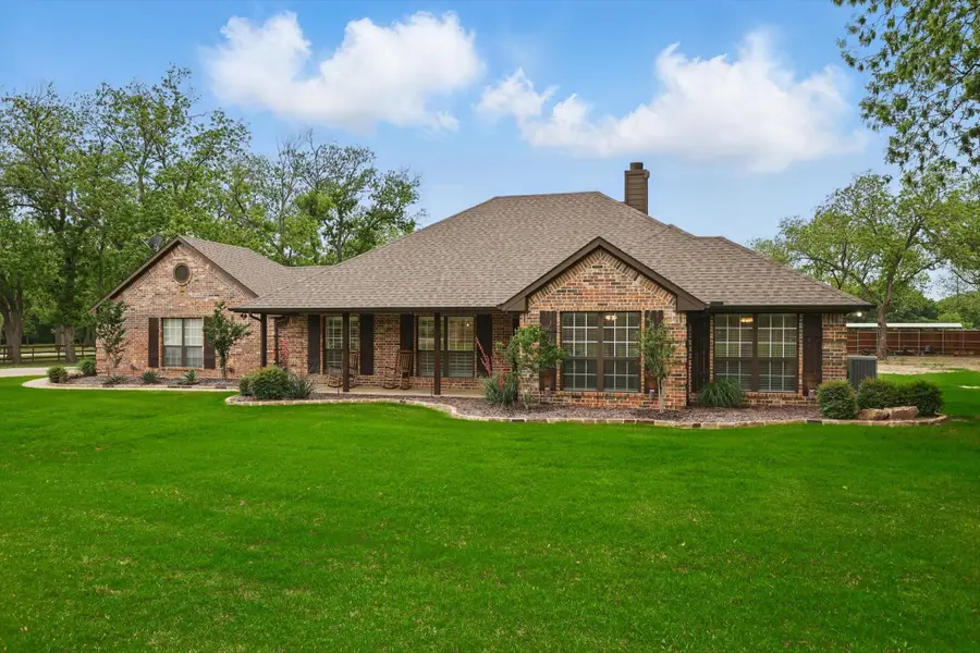 5657 Harmony Ranch Road, Aubrey, TX 76227 - Image #2