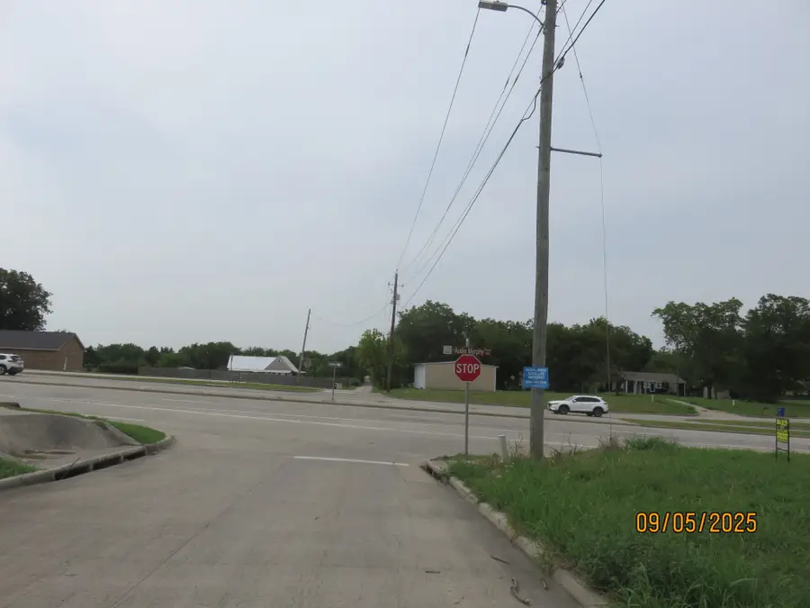 E Audie Murphy, Farmersville, TX 75442 - Image #3