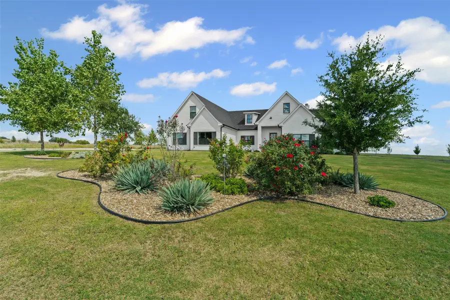 2045 Eagles Ridge Drive, Weatherford, TX 76087 - Image #3