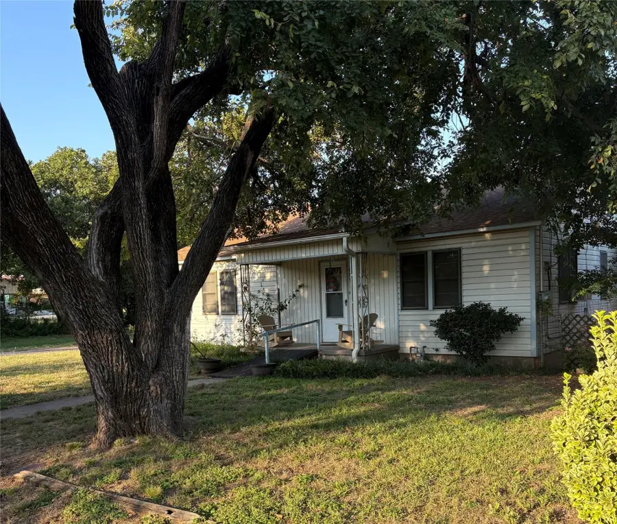 407 N Lane Street, Decatur, TX 76234 - Image #3
