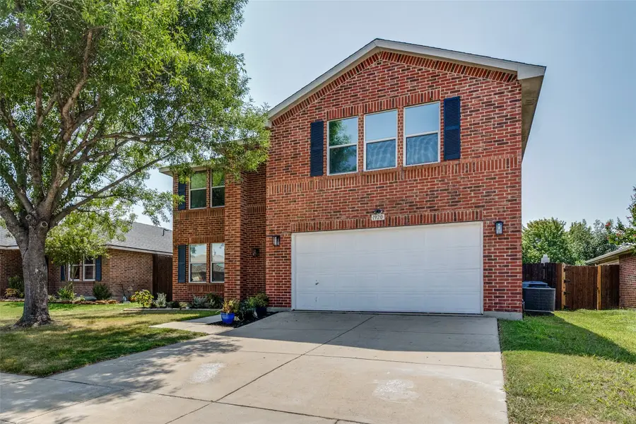 1920 Riverchase Lane, Justin Roanoke, TX 76247 - Image #2